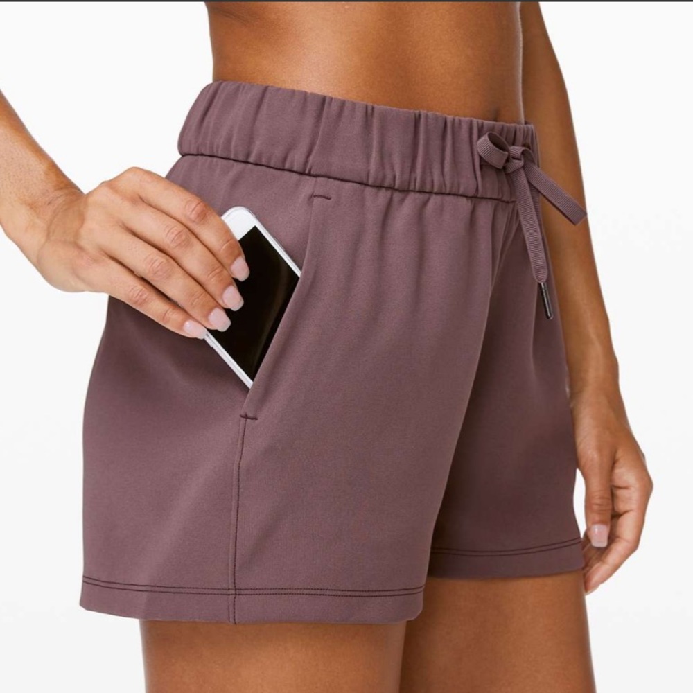 mLululemon On The Fly Short *Woven *2.5"